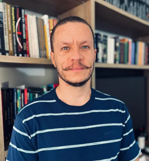 Professor César Augusto, criador do Método Inglês Falado